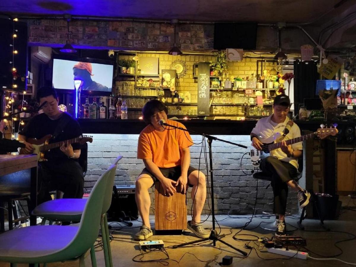 Inno Hostel & Pub Lounge Hongdae โซล ภายนอก รูปภาพ
